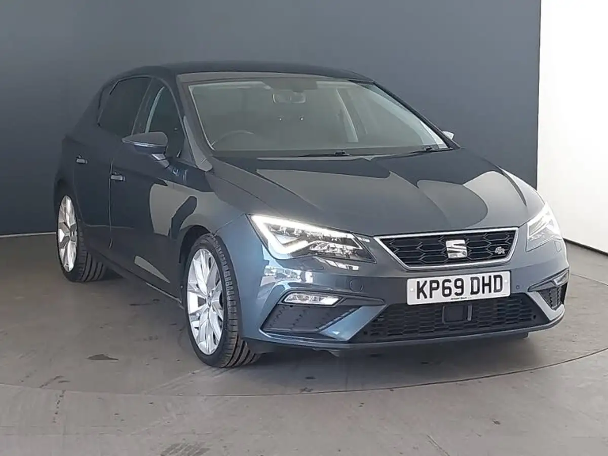 2019-seat-leon-20-tsi-fr-sport-hatchback-big-0