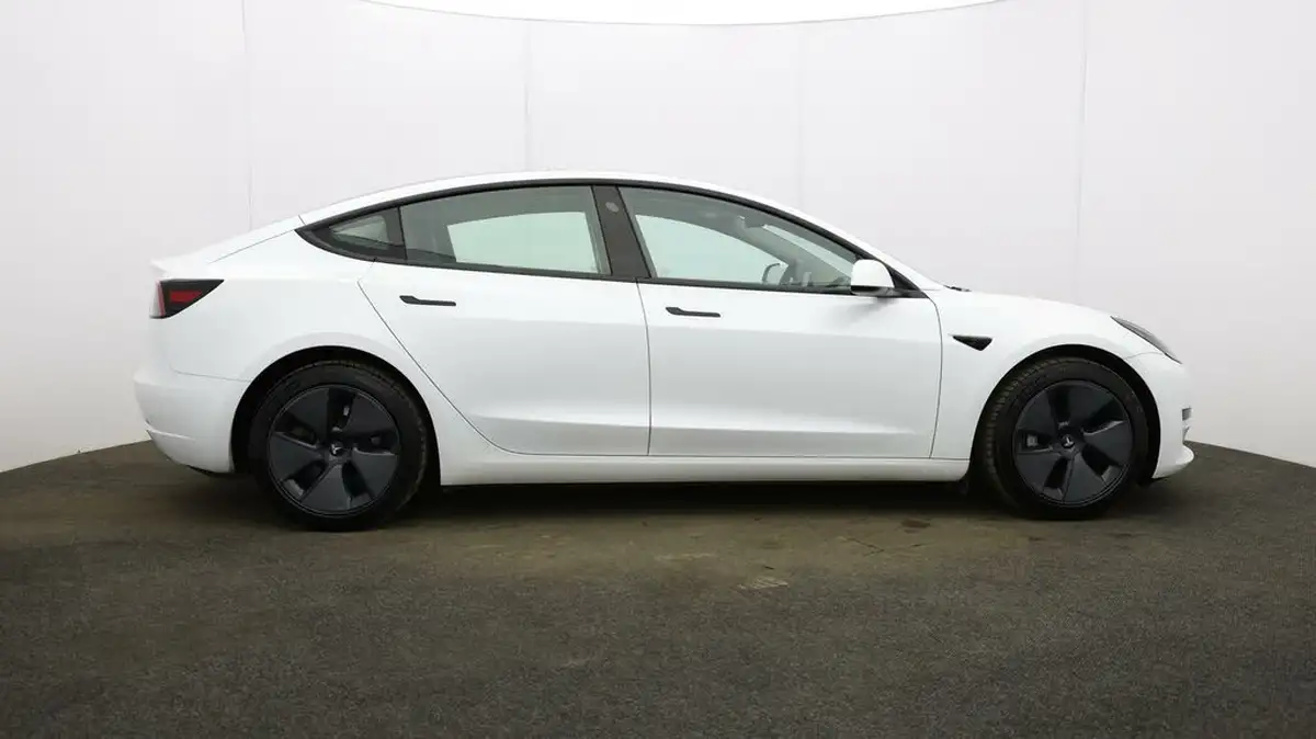 2021-tesla-model-3-e-standard-plus-big-45