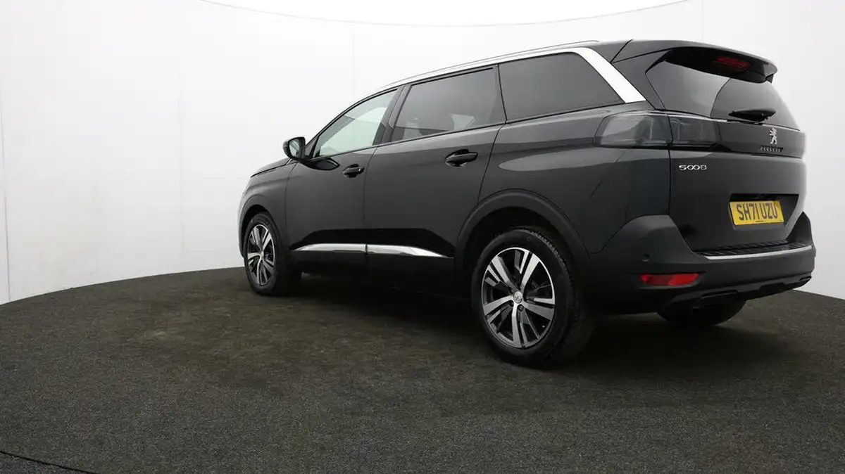 2021-peugeot-5008-suv-12-puretech-allure-big-70