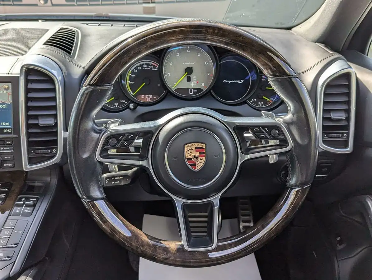 2016-porsche-cayenne-30-s-e-hybrid-big-14