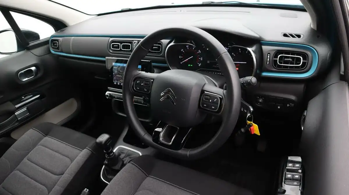 2023-citroen-c3-12-puretech-shine-plus-110ps-ss-big-9