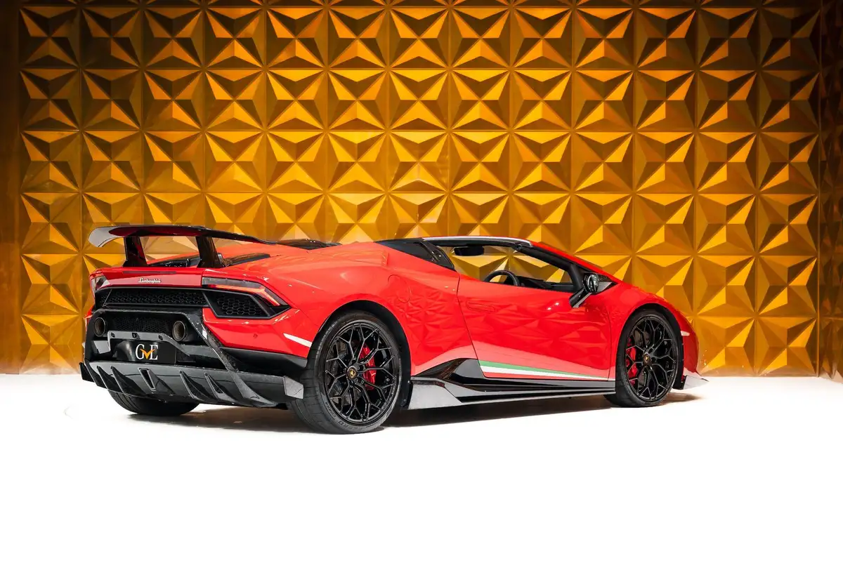 2018-lamborghini-huracan-52-performante-spyder-big-7