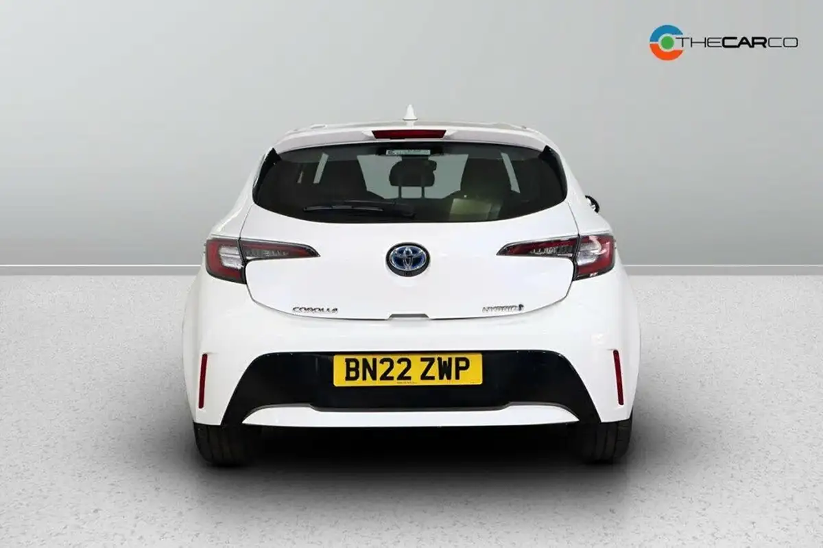 2022-toyota-corolla-18-vvt-i-icon-120bhp-trk-hatchback-5d-big-5