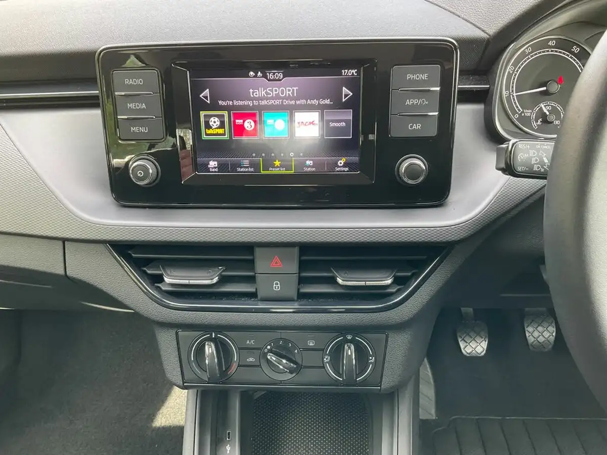 2023-skoda-scala-10-tsi-s-big-17