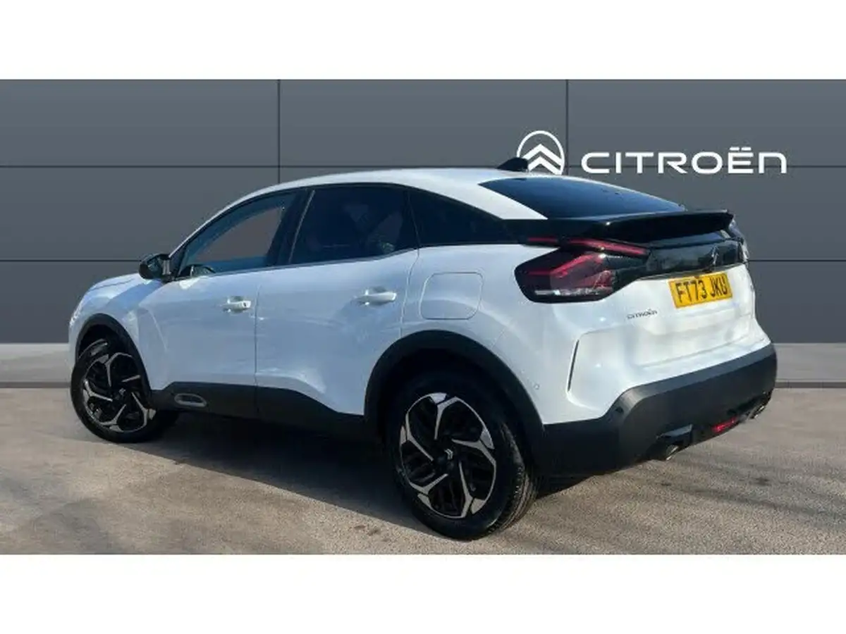 2023-citroen-c4-12-puretech-max-big-1
