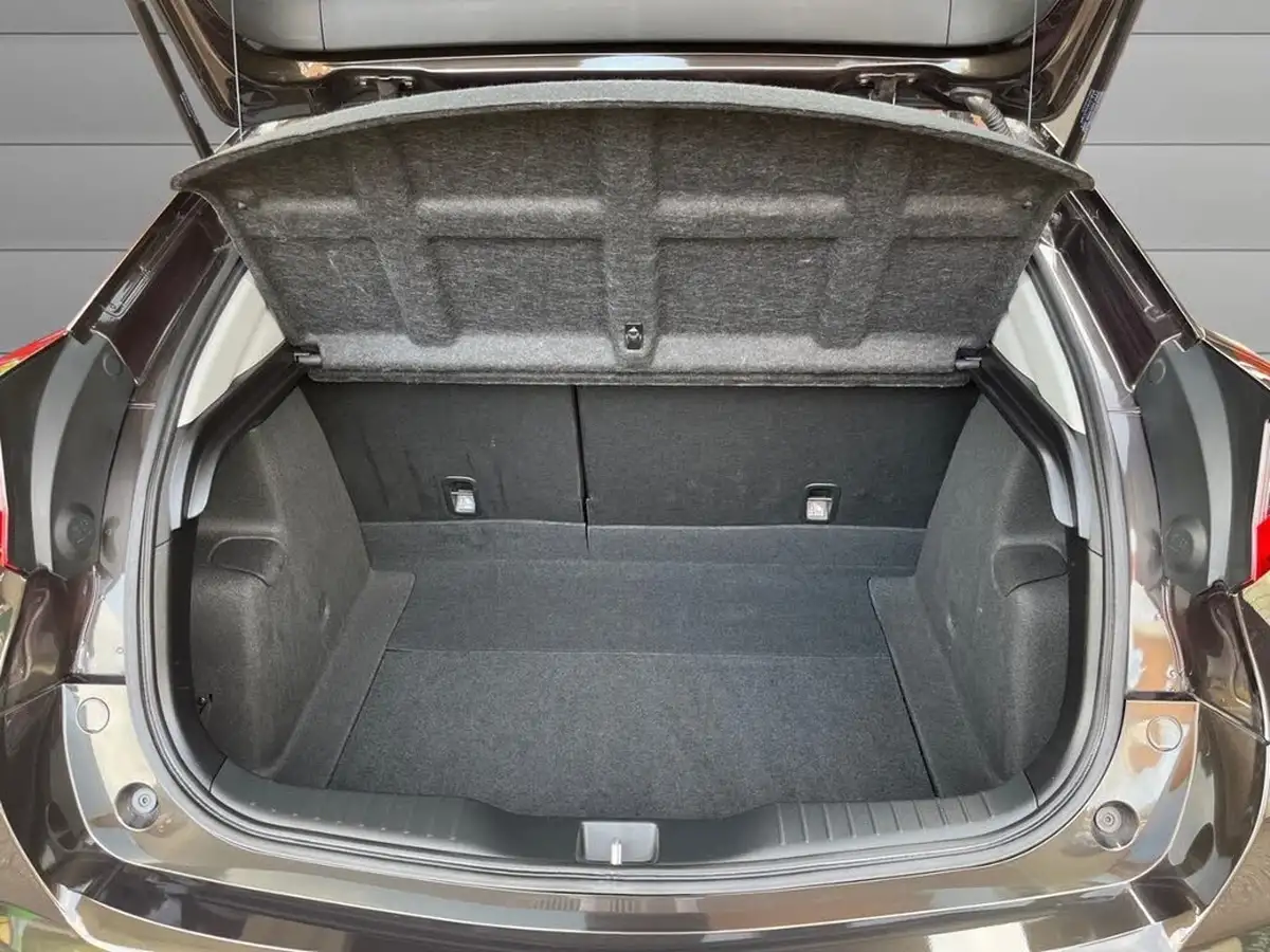 2016-honda-civic-18-i-vtec-se-plus-navi-hatchback-auto-big-16