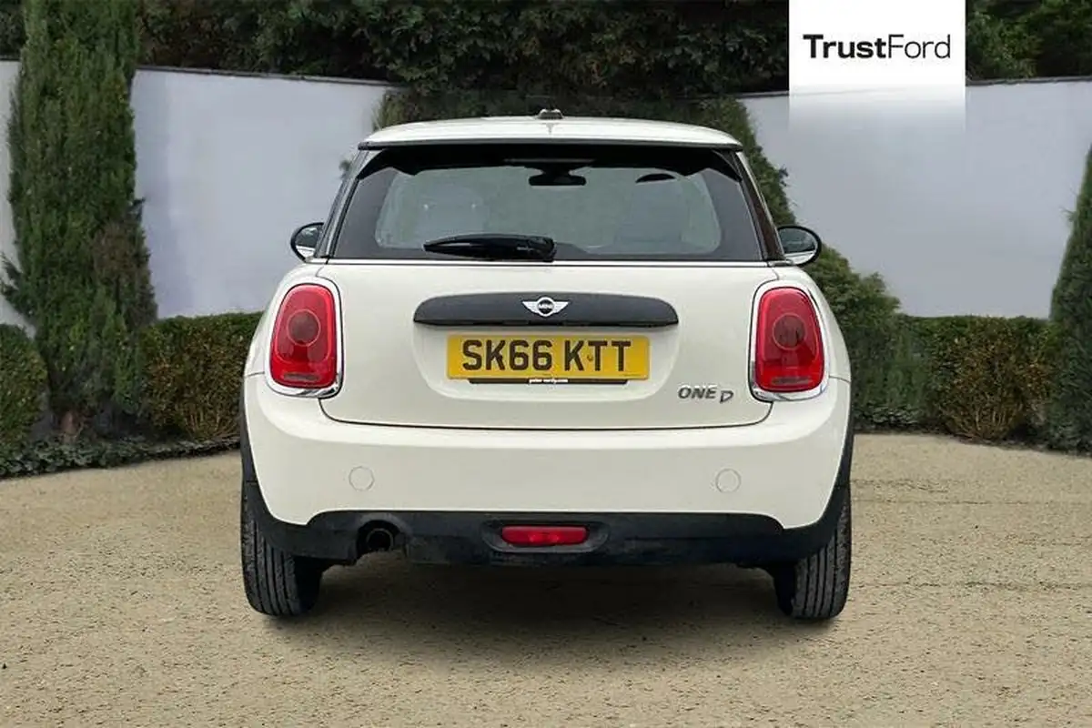 2016-mini-cooper-15td-one-d-3d-big-6
