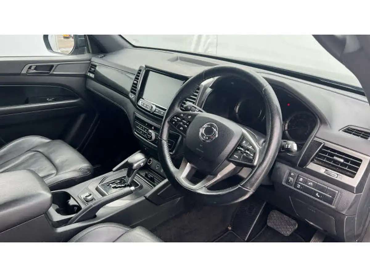 2021-kgm-ssangyong-musso-22td-saracen-181pseu6dt-awd-auto-big-10