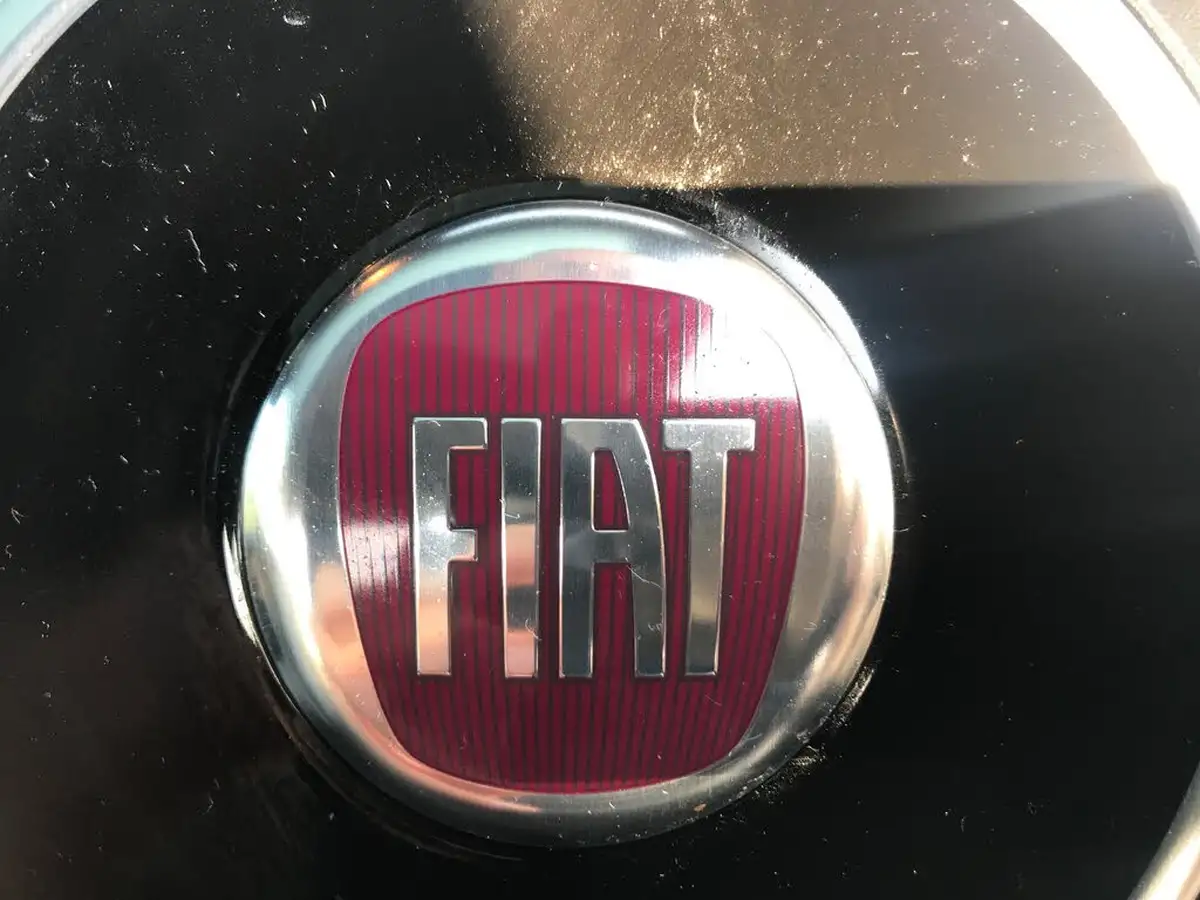 2022-fiat-500-10-dolcevita-big-25