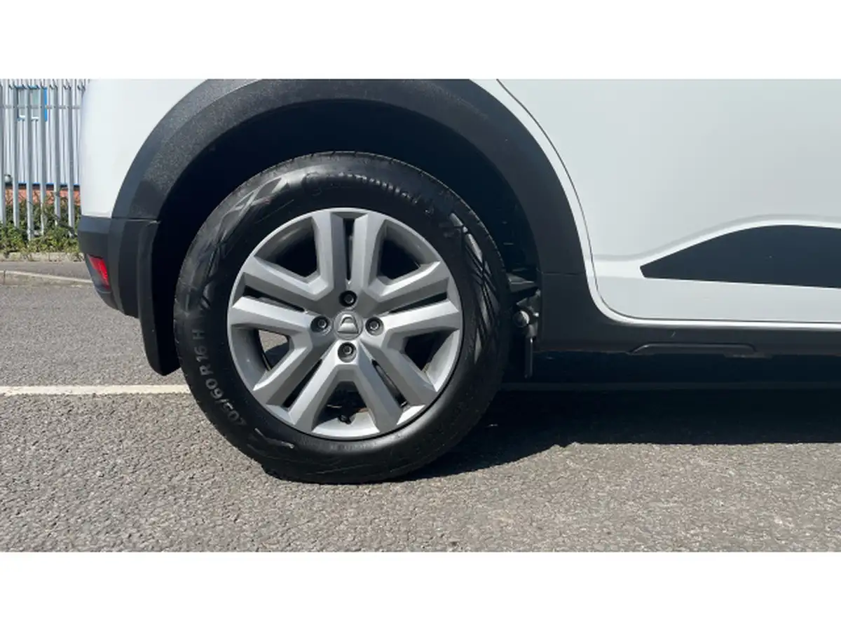 2022-dacia-sandero-stepway-10-tce-comfort-100bhp-bi-fuel-big-6