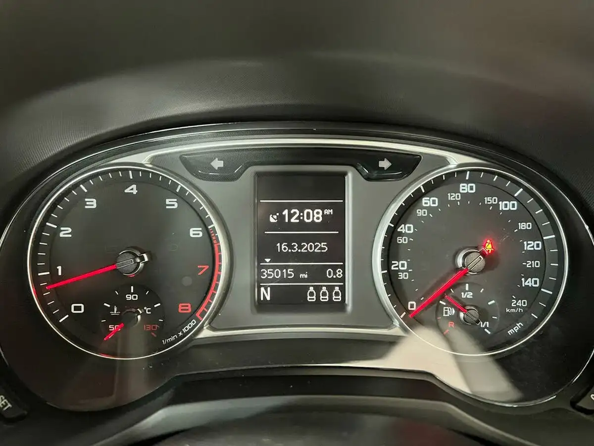 2013-audi-a1-14-122ps-sportback-5d-1390cc-s-tronic-big-18