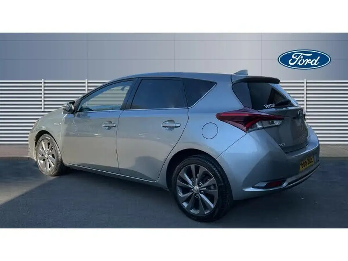 2016-toyota-auris-18-vvt-i-hsd-excel-leather-hatchback-big-1