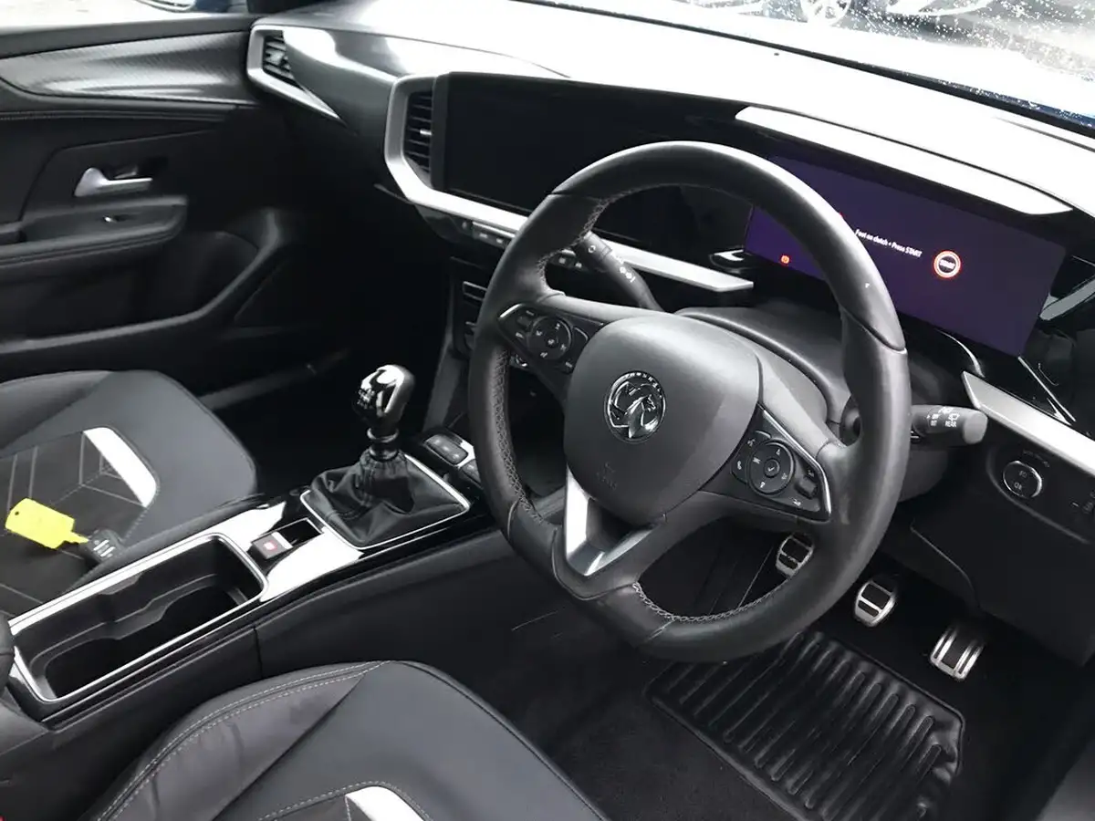 2024-vauxhall-mokka-12-ultimate-136ps-big-2