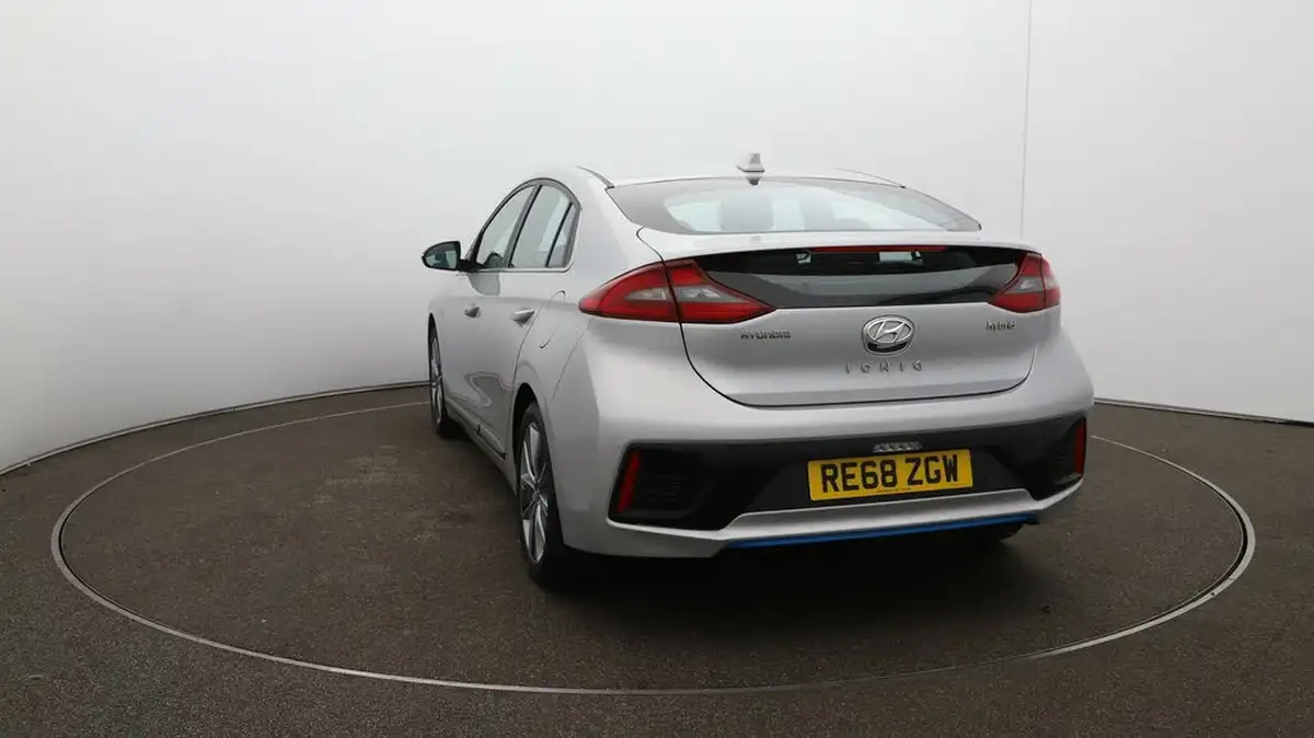 2018-hyundai-ioniq-16-gdi-premium-se-hybrid-big-52