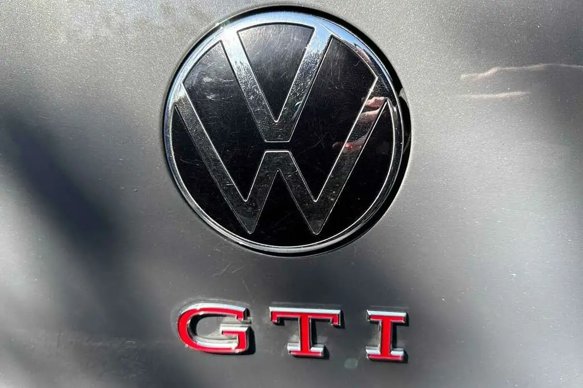 2021-volkswagen-golf-20-tsi-gti-big-29