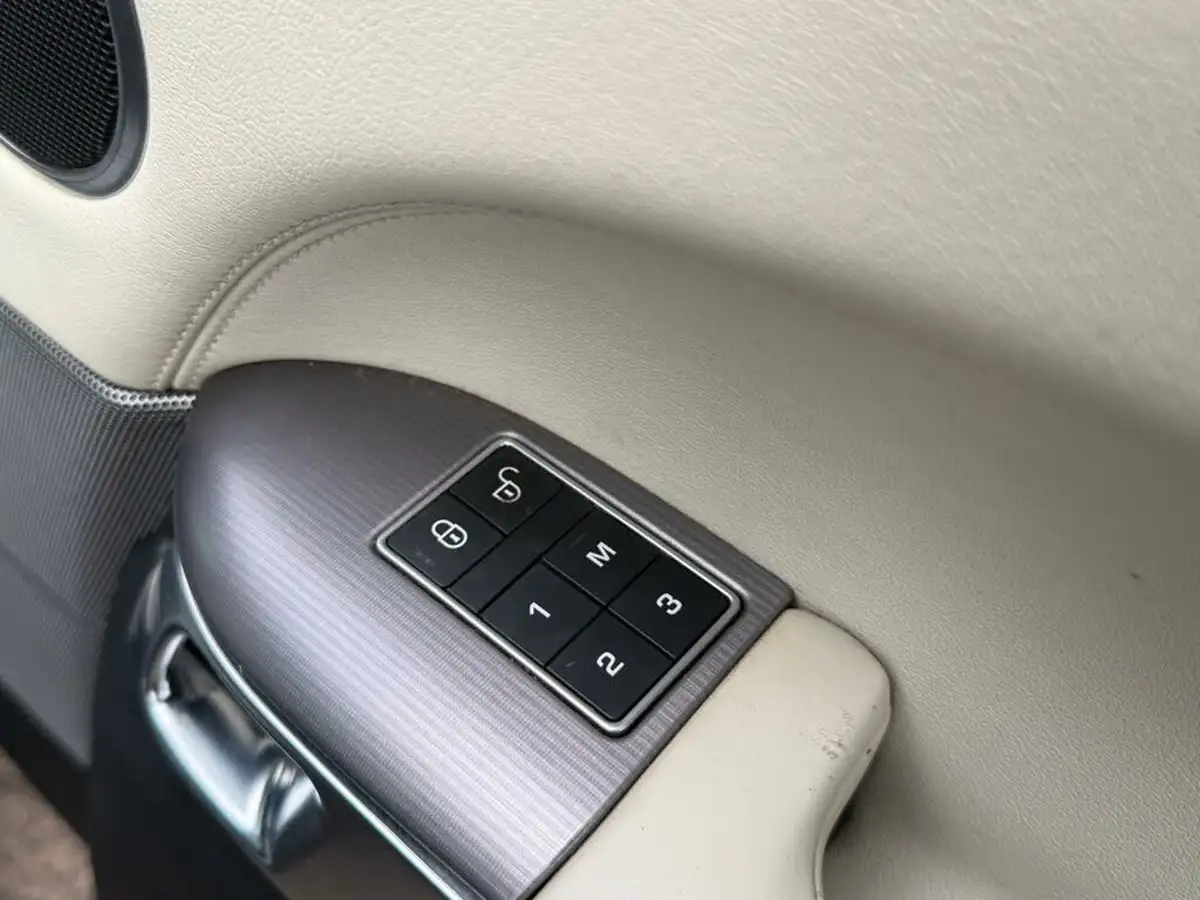 2017-land-rover-range-rover-sport-30-sd-v6-hse-306hp-big-16