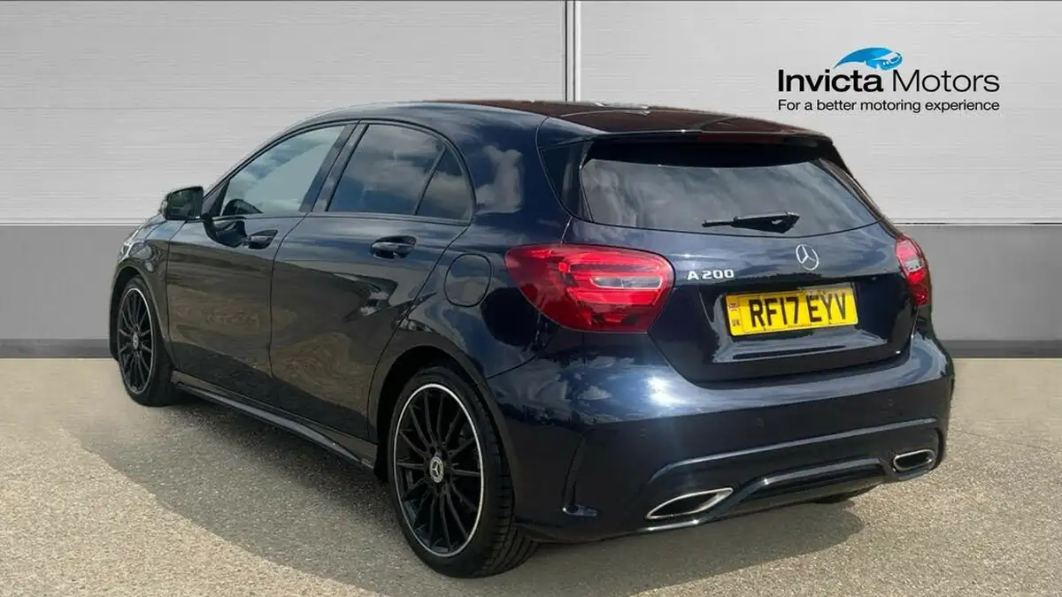 2017-mercedes-benz-a-class-16-a200-amg-line-ss-7g-dct-big-4