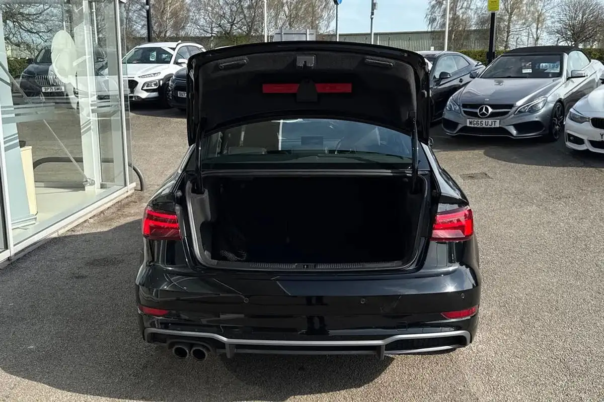 2017-audi-a3-15-tfsi-s-line-saloon-4d-tronic-big-35