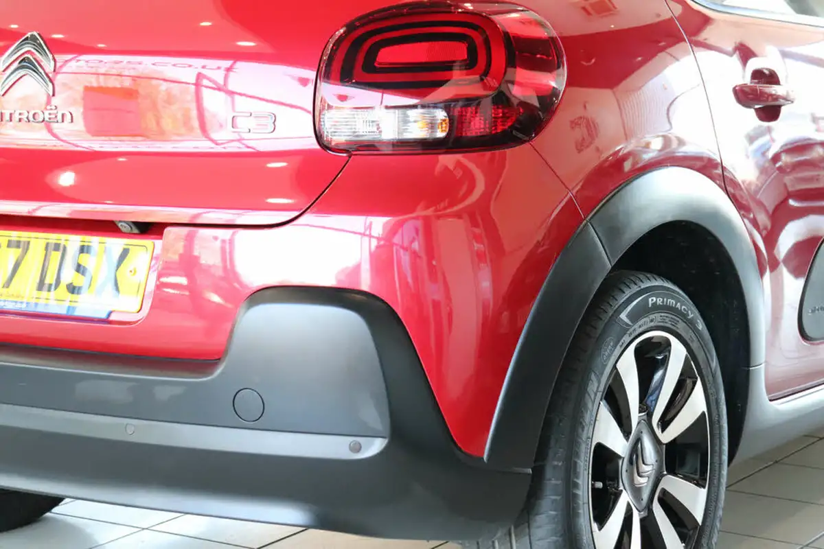 2018-citroen-c3-12-puretech-flair-110ps-ss-eat6-big-69