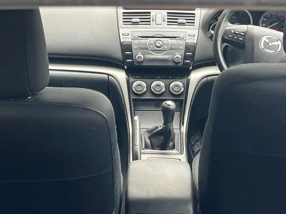 2012-mazda-mazda6-20-ts-hatchback-big-28
