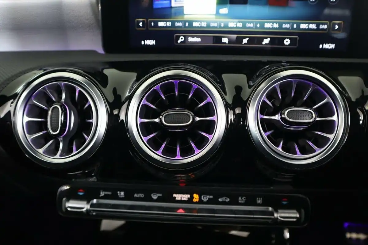 2022-mercedes-benz-a-class-13-a250e-amg-line-premium-plus-edition-hatchback-5d-big-27