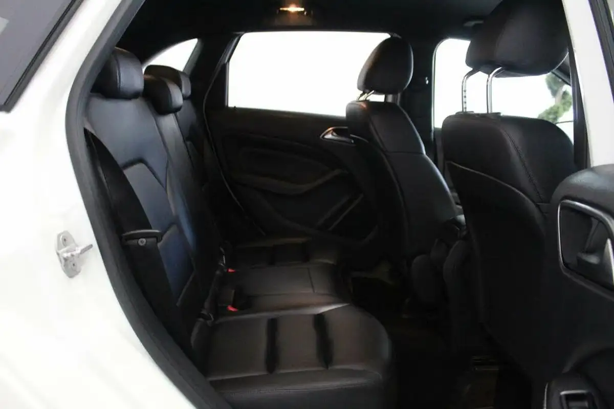 2014-mercedes-benz-b-class-18-cdi-b200-sport-136bhp-7g-dct-big-48
