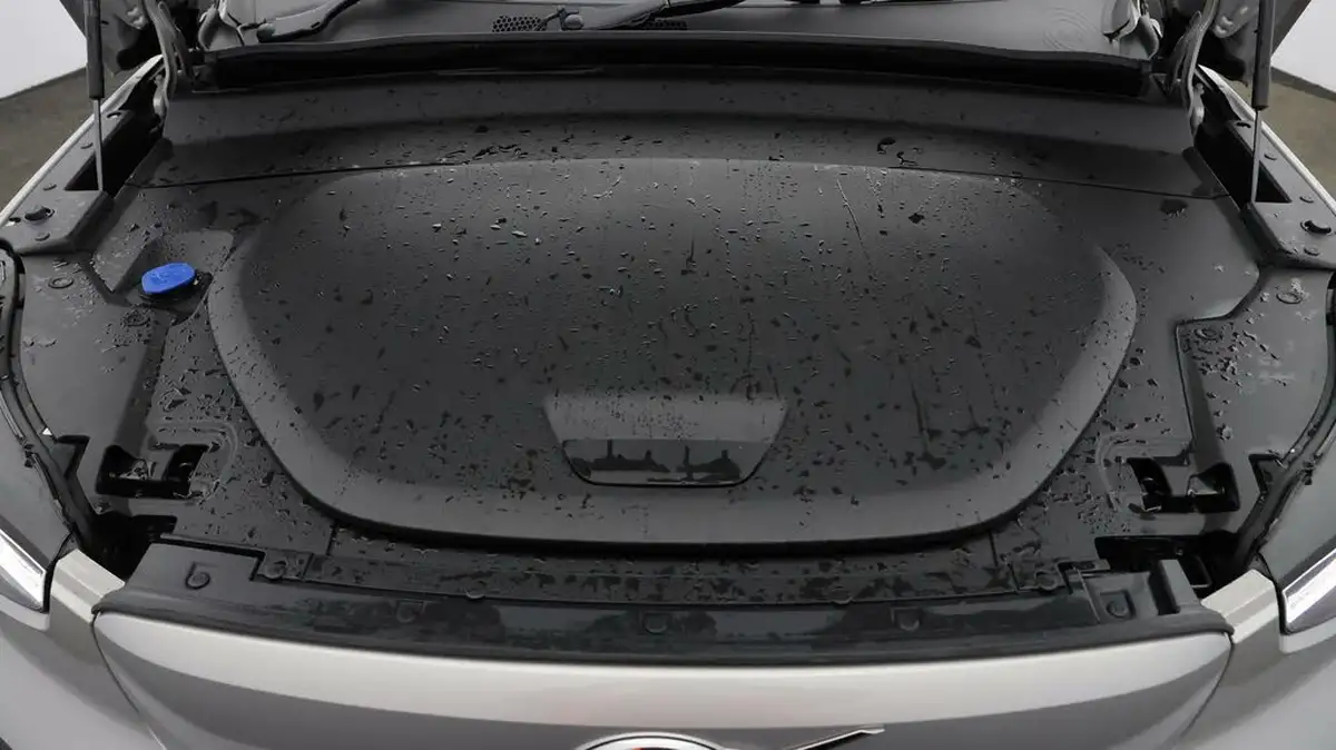 2023-volvo-xc40-e-twin-recharge-plus-big-18