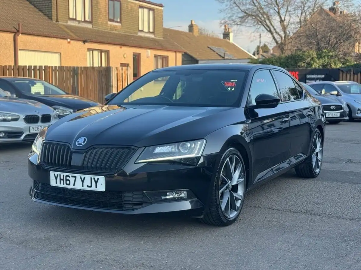 2017-skoda-superb-20-tsi-sportline-220ps-hatchback-big-2