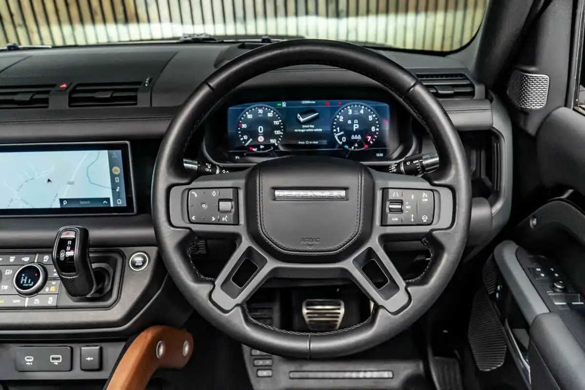 2021-land-rover-90-defender-30-p400-x-big-25