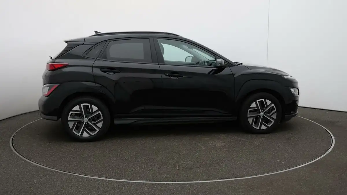 2021-hyundai-kona-e-ultimate-big-46