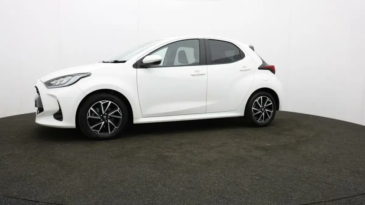 2022-toyota-yaris-15-vvt-i-design-big-56