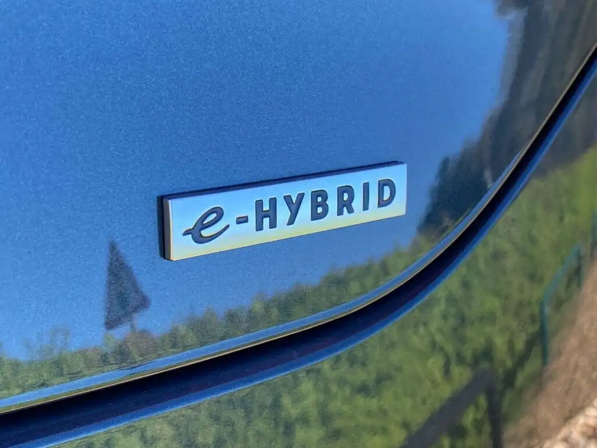 2021-seat-leon-14-e-hybrid-xcellence-hatchback-big-49
