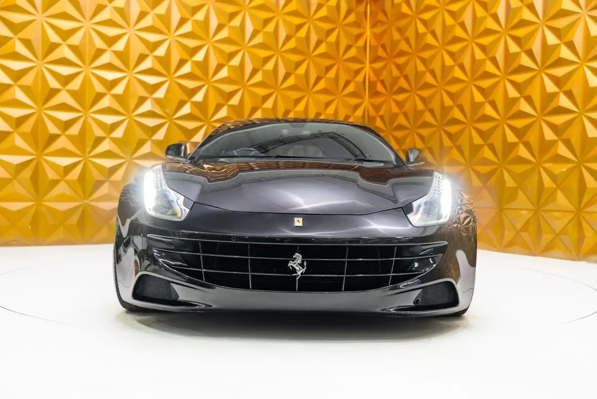 2012-ferrari-ff-63-big-36
