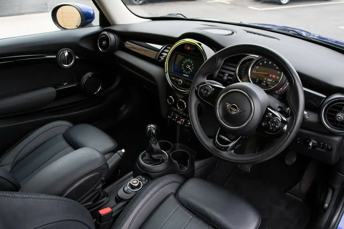 2019-mini-cooper-20-cooper-s-exclusive-189bhp-nav-hatchback-3d-big-4