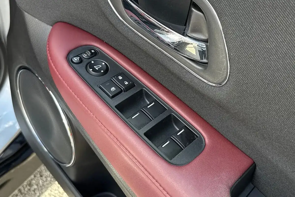 2019-honda-hr-v-15-i-vtec-sport-cvt-big-22