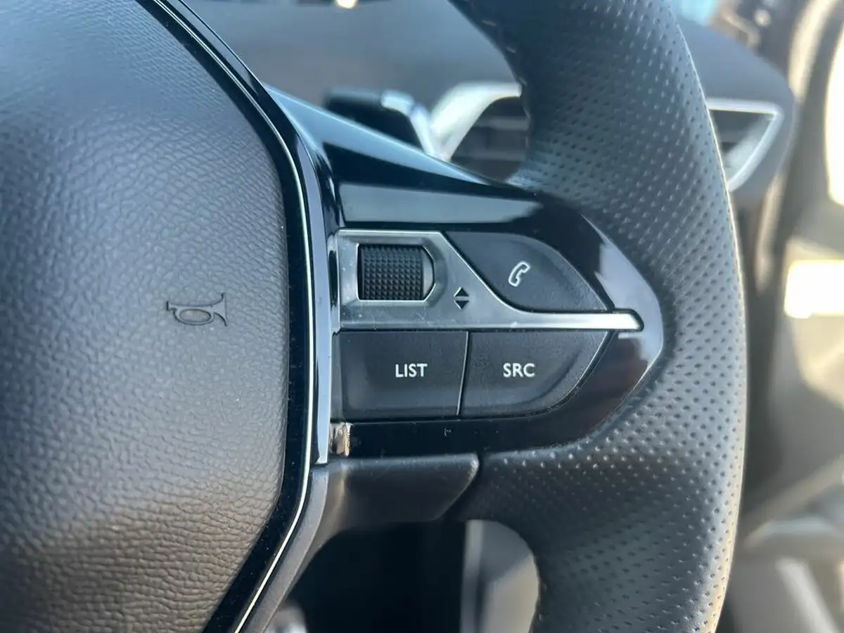 2021-peugeot-3008-suv-12-puretech-gt-premium-big-35
