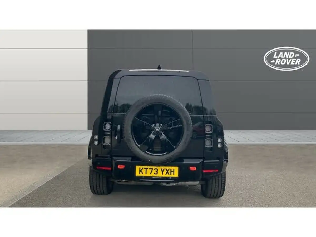 2023-land-rover-110-defender-30-d300-x-big-5