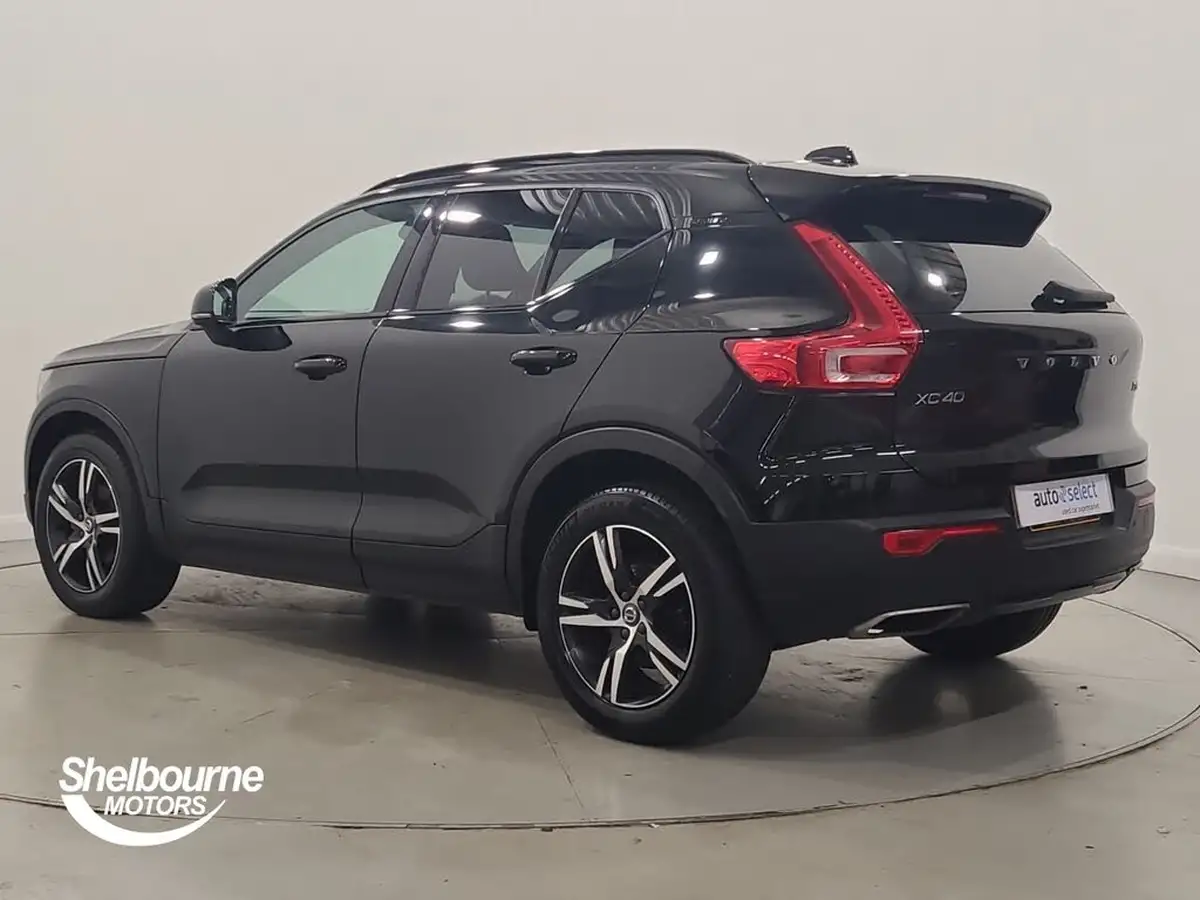 2020-volvo-xc40-15-t3-r-design-big-1