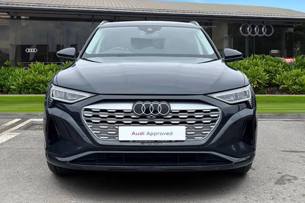 2023-audi-q8-e-tron-55e-sport-suv-big-5