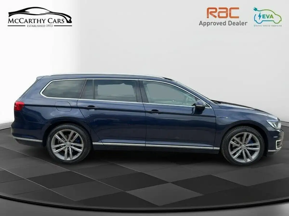 2017-volkswagen-passat-14-tsi-gte-estate-5d-big-10