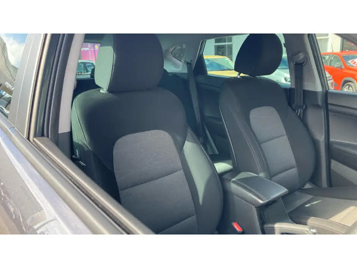 2018-hyundai-tucson-16-gdi-se-nav-big-35