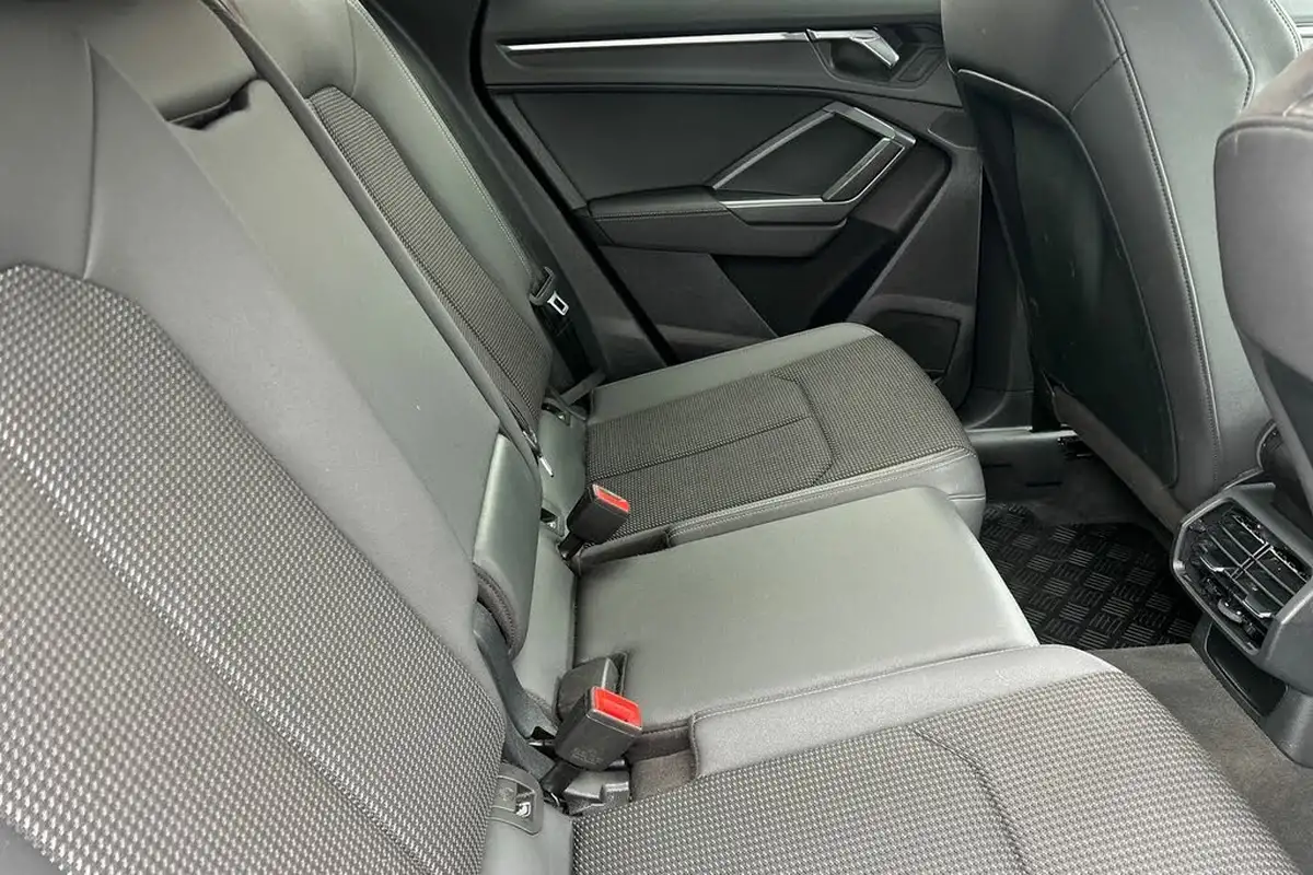2021-audi-q3-20-35-tdi-s-line-comfort-sound-pack-station-wagon-big-15