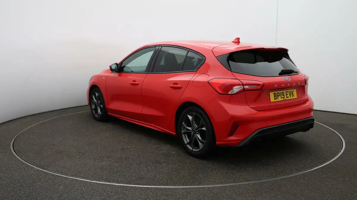 2019-ford-focus-10t-st-line-hatchback-big-52