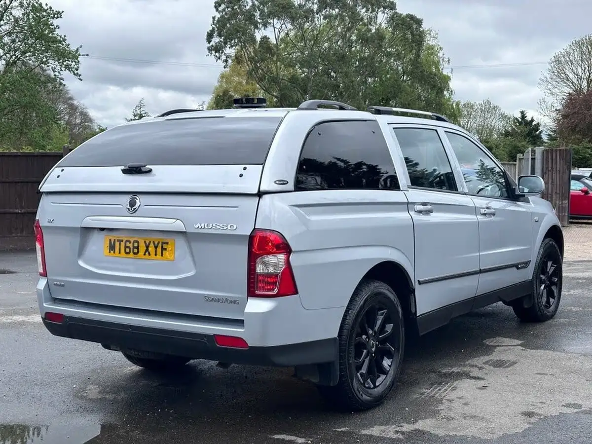 2018-kgm-ssangyong-musso-22td-ex-178ps-auto-big-6