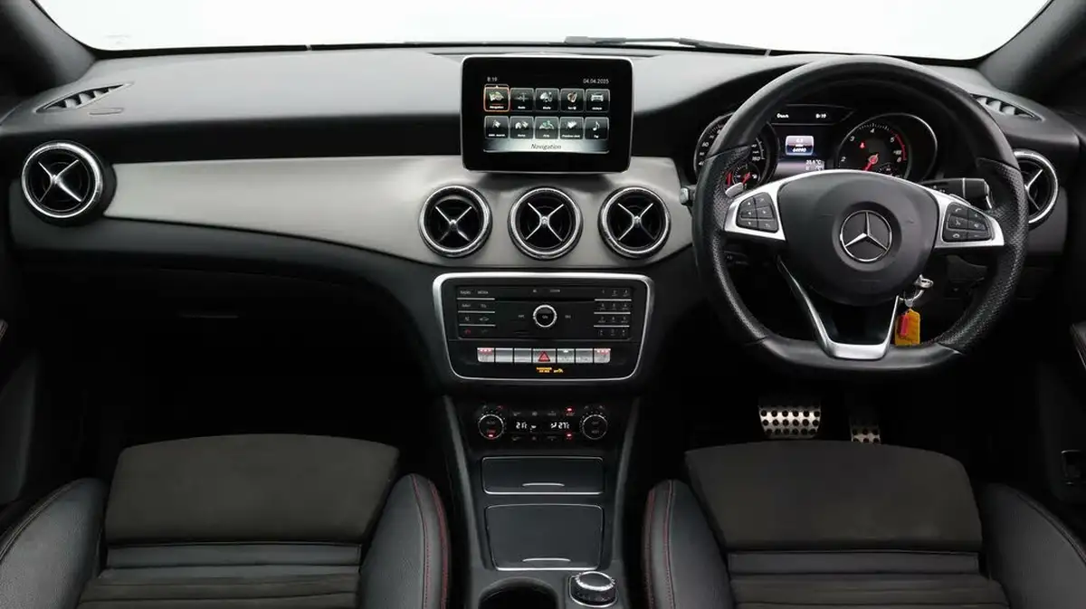 2018-mercedes-benz-cla-21d-cla-220-amg-line-shooting-brake-5d-big-13