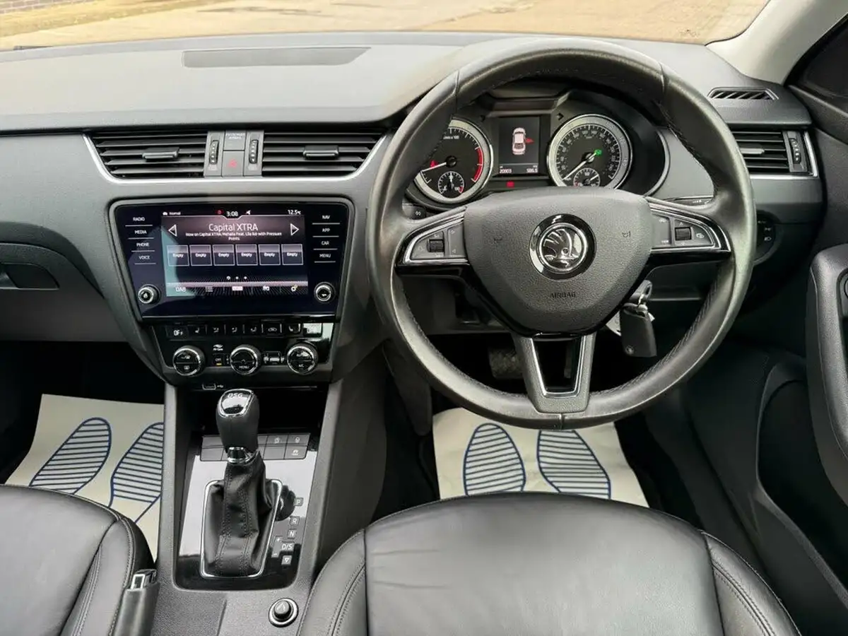 2019-skoda-octavia-15-tsi-se-l-hatchback-dsg-big-14