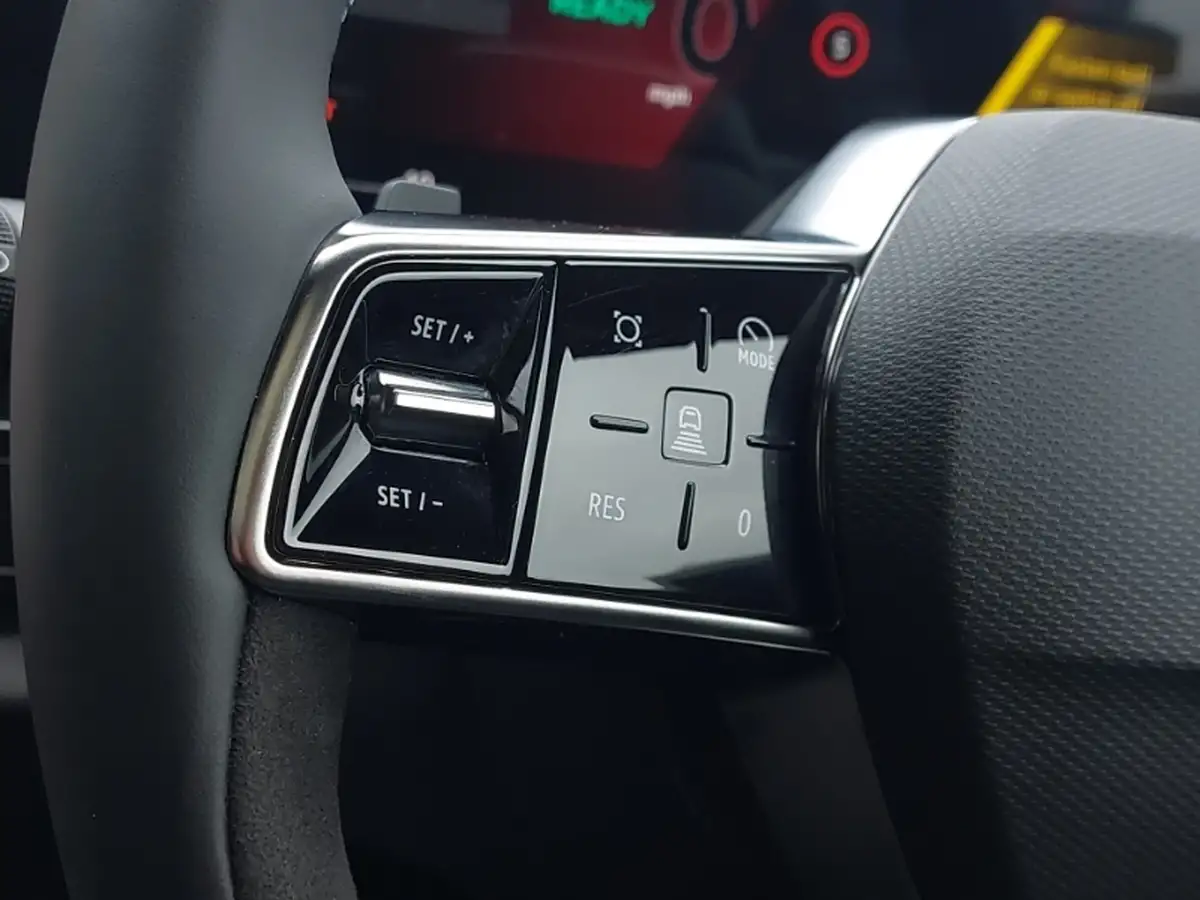 2021-dacia-sandero-10-sce-essential-big-18