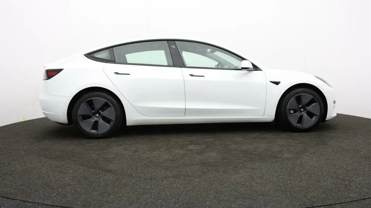 2021-tesla-model-3-e-standard-plus-big-32