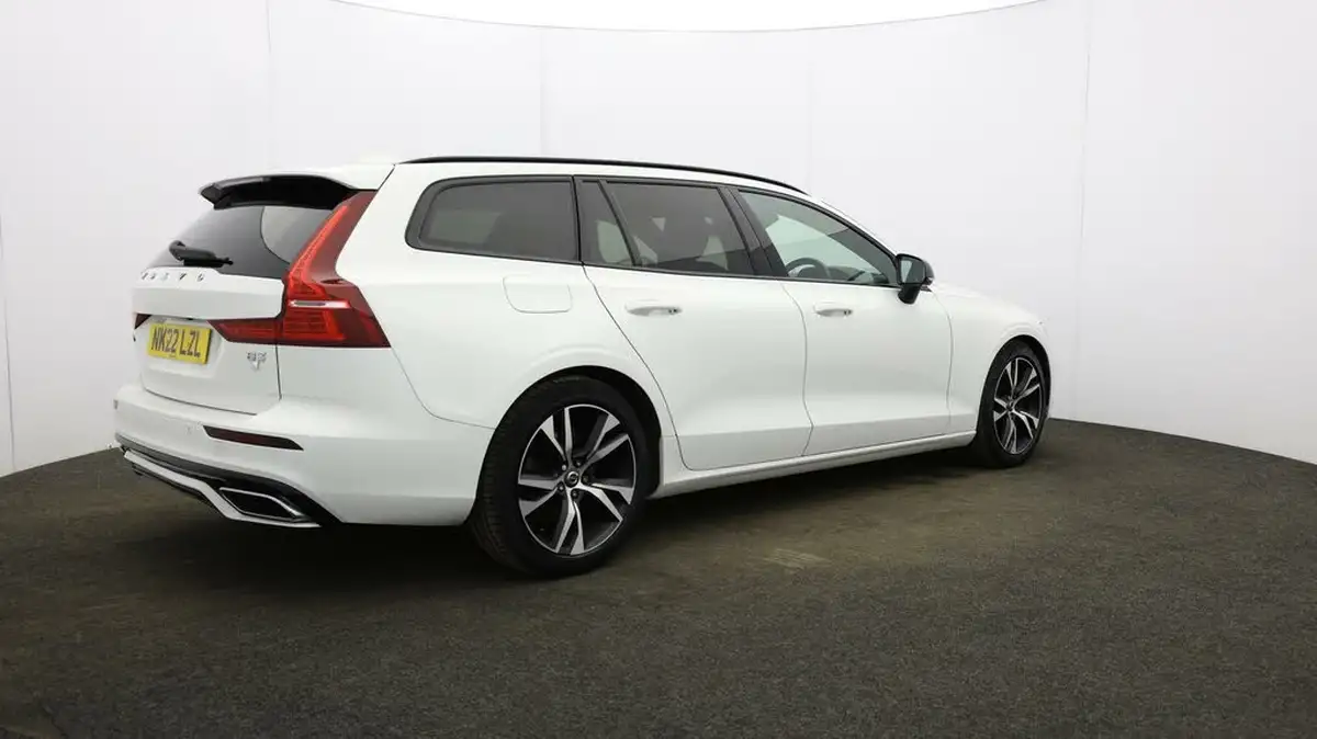 2022-volvo-v60-20-b3-r-design-161bhp-big-52