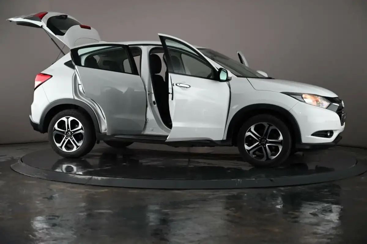 2017-honda-hr-v-15-i-vtec-se-navi-big-53